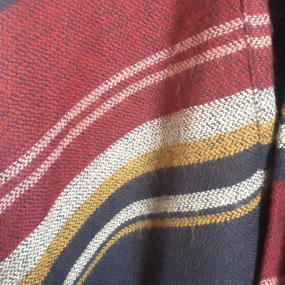 Hollister Western Style Cape - Picture 4 of 7